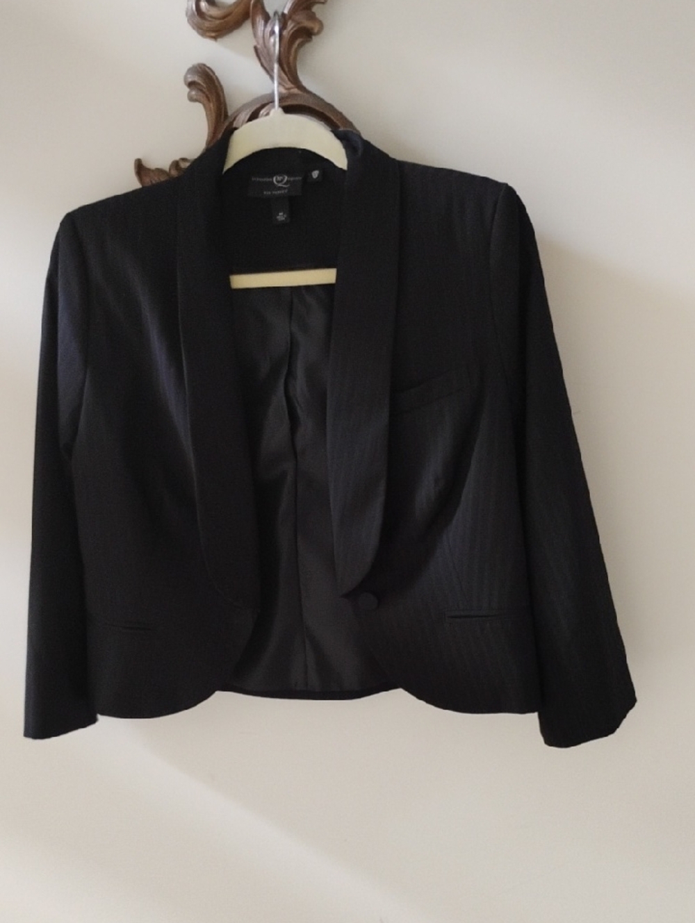 Alexander McQueen Black Cropped Shawl Collar Blazer